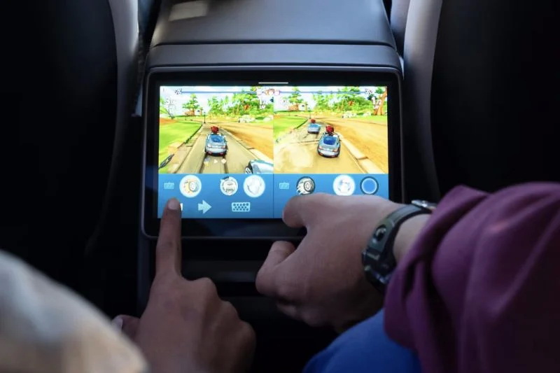 Με νέα εμφάνιση & περισσότερη αυτονομία το ανανεωμένο Tesla Model Y